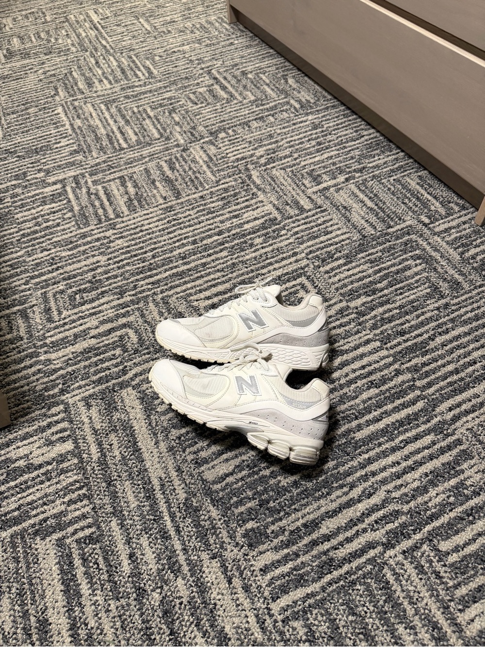 New Balance 2002R White Grey (US W6)